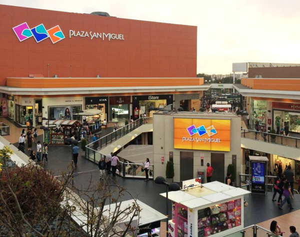 Si estás considerando mudarte a un nuevo hogar en Lima y tu destino está cerca del Centro Comercial Plaza San Miguel, ¡prepárate para disfrutar de una ubicación privilegiada con una oferta de entretenimiento y compras excepcional